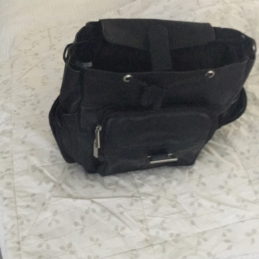 leather backback - Picture 3 of 3